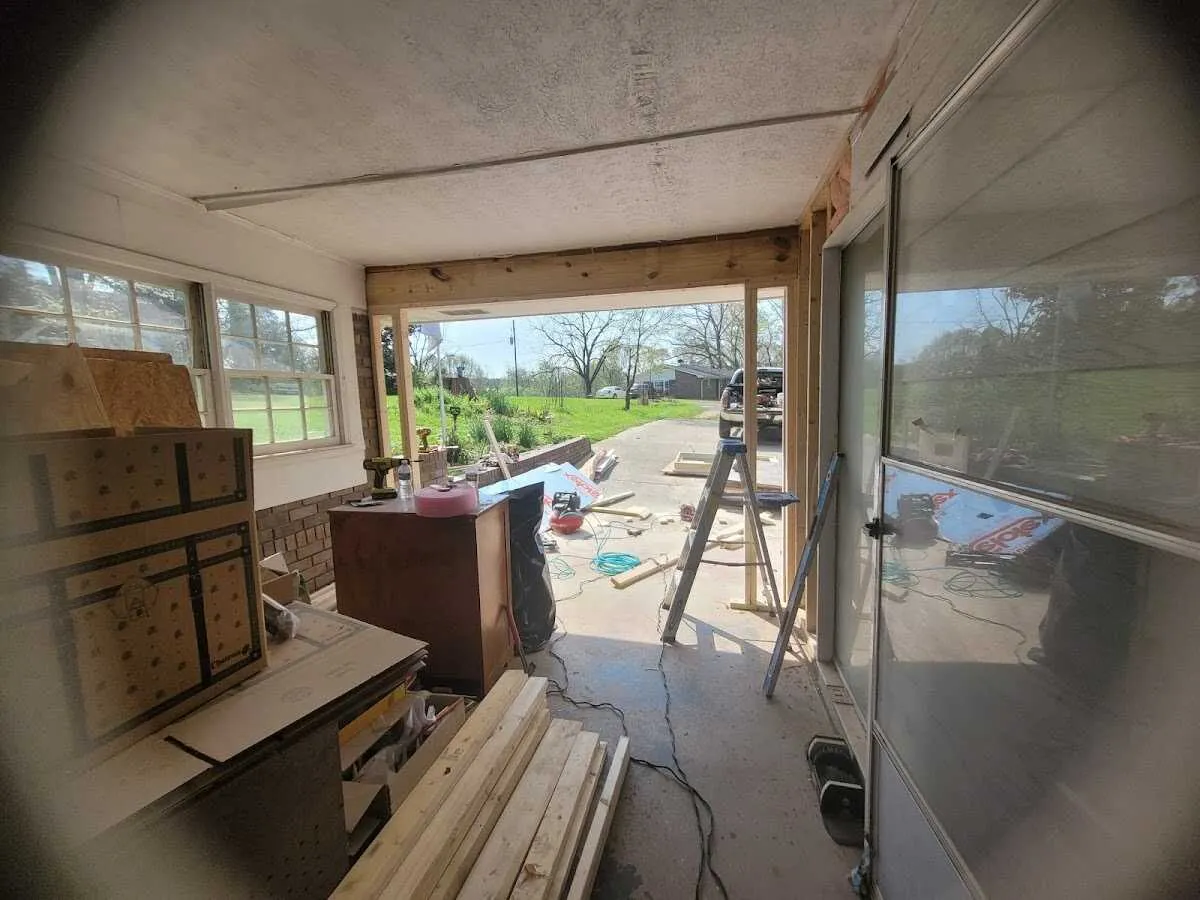 Air movers and dehumidifier for Drying & Dehumidification in Upper Hanover